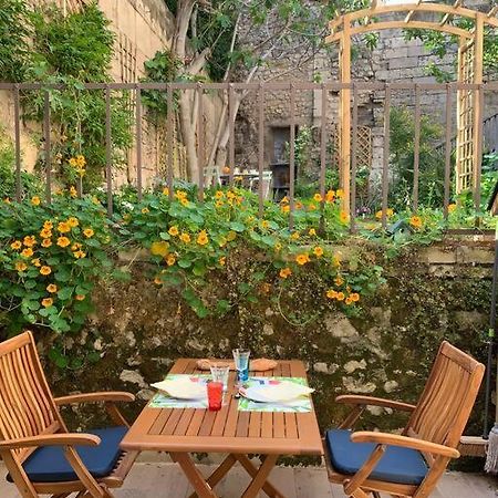 Capucines, Un Jardin Secret Dans Le Centre Historique Διαμέρισμα Αρλ Εξωτερικό φωτογραφία